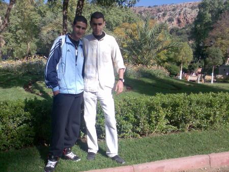 une tof avec ba mcha3er